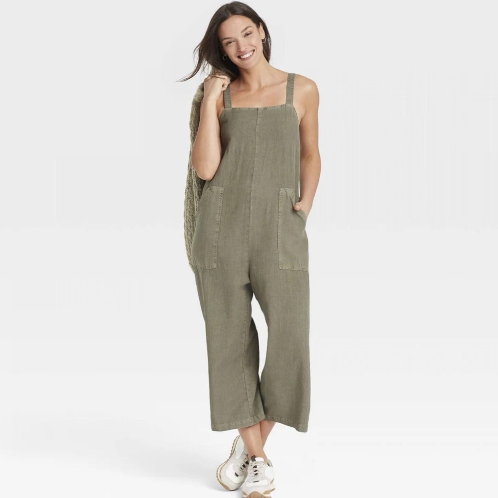 Green jumpsuit